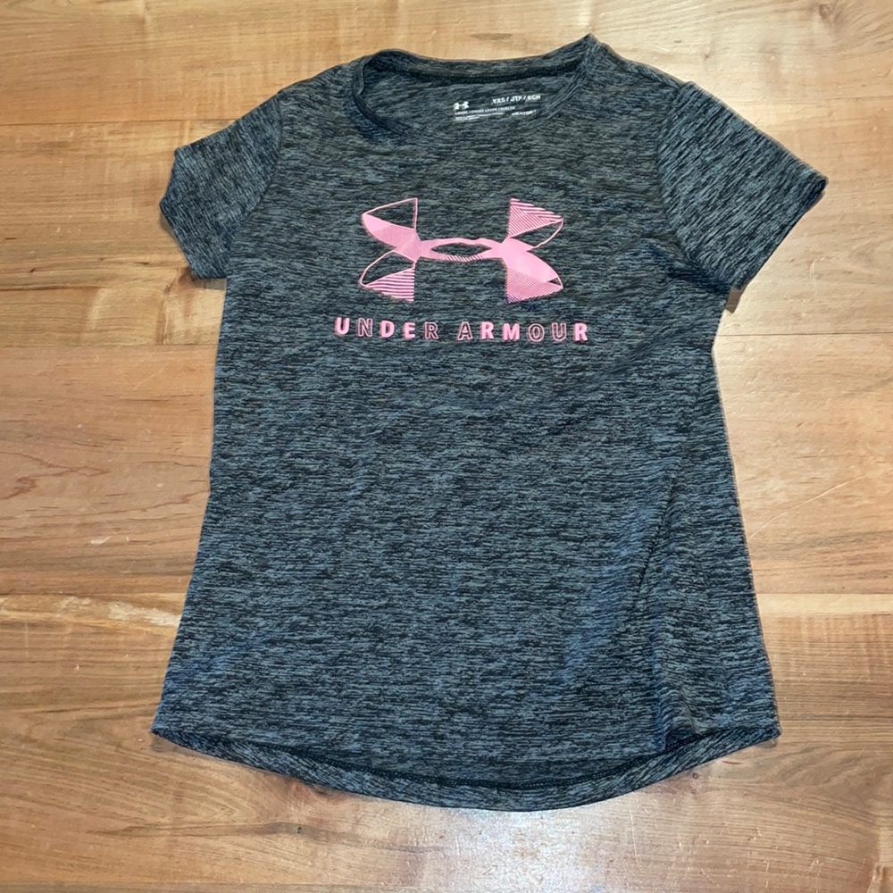 Euc under armour youth xs performance material marled color shirt
